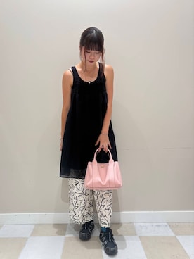 「アイテム（チュニック）」を使った、莉央さん（レディース・166cm）の夏コーディネート