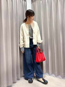「アイテム（ノーカラージャケット）」を使った、莉央さん（レディース・166cm）の秋コーディネート