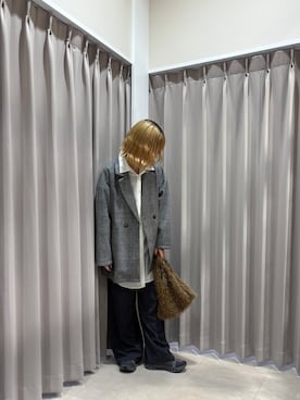 「アイテム（シャツ/ブラウス）」を使った、莉央さん（レディース・166cm）の秋コーディネート