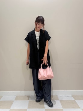 「アイテム（トートバッグ）」を使った、莉央さん（レディース・166cm）の夏コーディネート