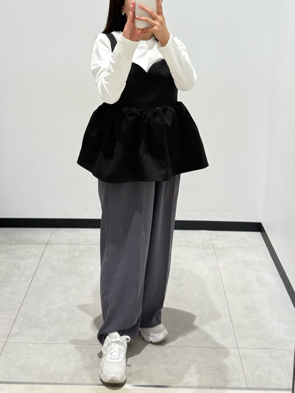 「春服コーデ、大人ファッション、今日のコーデ、楽チンコーデ、大人女子、低身長コーデ、低身長ファッション、神戸レタス、Aquagarage、Basementonlie、春ファッション、ママファッション、30代ファッション、体型カバー、プチプラコーデ」｜「BASEMENT onlineのアイテム（Tシャツ/カットソー、ホワイト系）」を使った、coco146cmさん（骨格ウェーブ・レディース・146cm）の春コーディネートの1枚目の写真