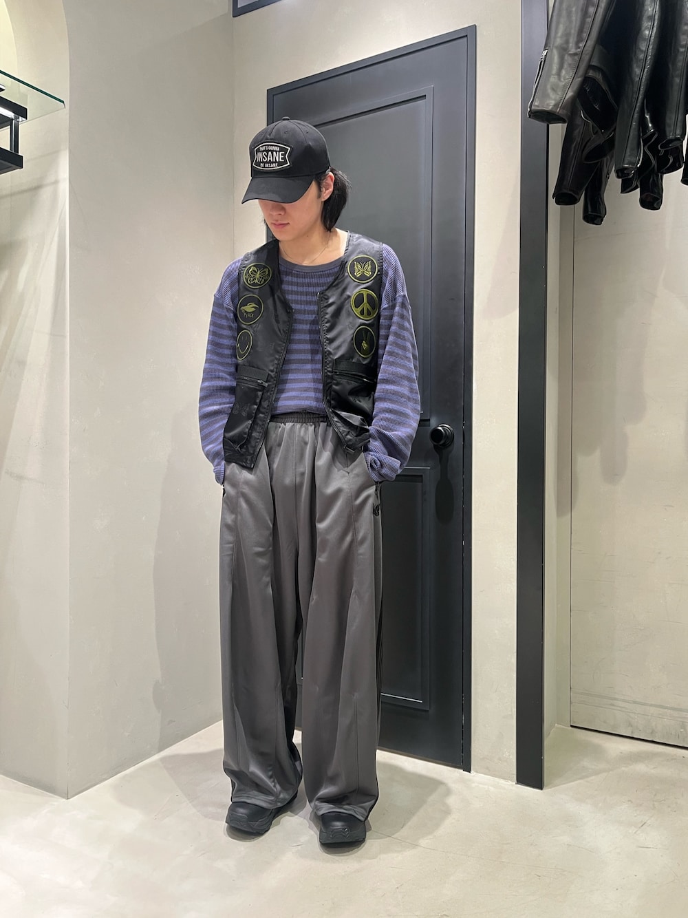 「ビーバー(BEAVER)、ビーバー札幌、BEAVER、BEAVER札幌、ビーバー、NEEDLES、THE NORTH FACE、スニーカー、はるコーデ、春」｜「THE NORTH FACEのTHE NORTH FACE /ザ・ノース・フェイス  Graval Slip-On WP グラバル スリッポン ウォータープルーフ（スニーカー、ブラック系）」を使った、森康雄さん（骨格ナチュラル・メンズ・178cm）の春コーディネートの1枚目の写真