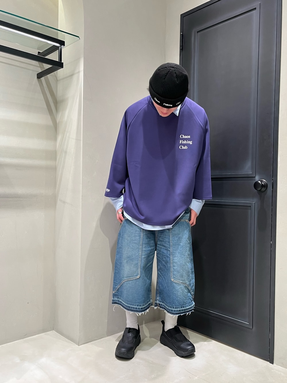 「BEAVER、ビーバー、ビーバー(BEAVER)、スケータースタイル、FAF、chaosfishingclub、ショーツ、ショーツスタイル、THE NORTH FACE、レイヤードスタイル」｜「THE NORTH FACEのTHE NORTH FACE /ザ・ノース・フェイス  Graval Slip-On WP グラバル スリッポン ウォータープルーフ（スニーカー、ブラック系）」を使った、森康雄さん（骨格ナチュラル・メンズ・178cm）の春コーディネートの1枚目の写真