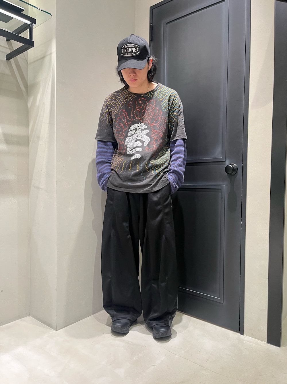 「BEAVER、BEAVER札幌、ビーバー(BEAVER)、ビーバー札幌、ビーバー、NEEDLES、THE NORTH FACE、春、春コーデ、スニーカー」｜「THE NORTH FACEのTHE NORTH FACE /ザ・ノース・フェイス  Graval Slip-On WP グラバル スリッポン ウォータープルーフ（スニーカー、ブラック系）」を使った、森康雄さん（骨格ナチュラル・メンズ・178cm）の春コーディネートの1枚目の写真