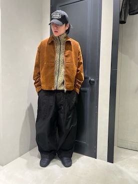 「アイテム（カバーオール）」を使った、森康雄さん（メンズ・178cm）の秋コーディネート