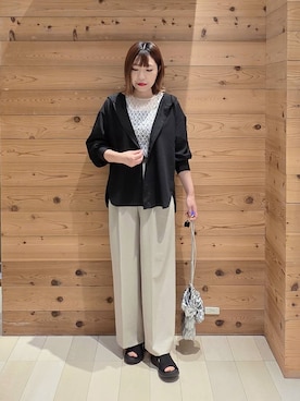 「GLOBAL WORK（グローバルワーク）のお手入れラクラクセットアップ/ワイドパンツ/632905（その他パンツ、ベージュ系）」を使った、テソ子さん（レディース・162cm）の夏コーディネート