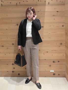 「アイテム（ノーカラージャケット）」を使った、テソ子さん（レディース・162cm）の秋コーディネート