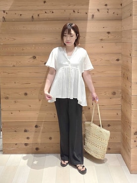 「GLOBAL WORK（グローバルワーク）のアイテム（パンツ）」を使った、テソ子さん（レディース・162cm）の夏コーディネート