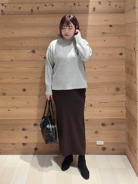 「アイテム（ニット/セーター、シルバー系）」を使った、テソ子さん（レディース・162cm）の冬コーディネート