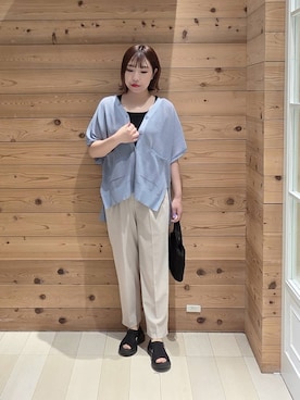 「GLOBAL WORK（グローバルワーク）のウツクシルエットDRYテーパードパンツ/636544（その他パンツ、ベージュ系）」を使った、テソ子さん（レディース・162cm）の春コーディネート