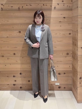 「アイテム（ブローチ/コサージュ）」を使った、テソ子さん（レディース・162cm）の冬コーディネート