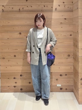 「アイテム（ショルダーバッグ、パープル系）」を使った、テソ子さん（レディース・162cm）の春コーディネート