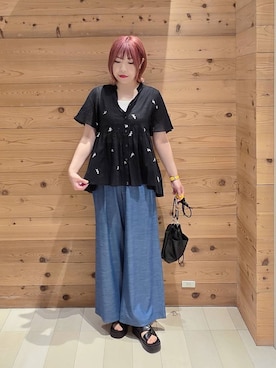 「GLOBAL WORK（グローバルワーク）のデニムライクパンツ/636574（その他パンツ、ブルー系）」を使った、テソ子さん（レディース・162cm）の夏コーディネート