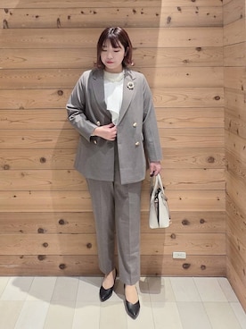 「アイテム（ブローチ/コサージュ）」を使った、テソ子さん（レディース・162cm）の冬コーディネート