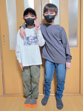 「アイテム（カーゴパンツ）」を使った、テソ子さん（キッズ・133cm）の秋コーディネート