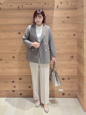 「アイテム（ブローチ/コサージュ）」を使った、テソ子さん（レディース・162cm）の冬コーディネート