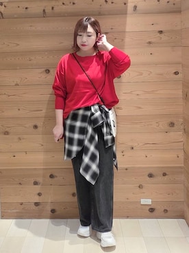 「GLOBAL WORK（グローバルワーク）のGOODデニムバギーパンツ/498388（デニムパンツ）」を使った、テソ子さん（レディース・162cm）の秋コーディネート