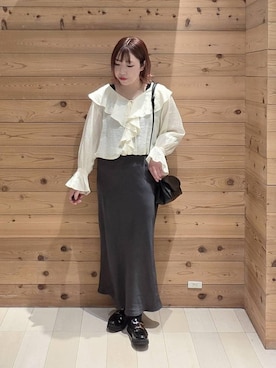 「GLOBAL WORK（グローバルワーク）のエアかる厚底ローファー/136031（ローファー、ブラック系）」を使った、テソ子さん（レディース・162cm）の春コーディネート