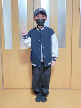 「アイテム（カーゴパンツ）」を使った、テソ子さん（キッズ・133cm）の秋コーディネート