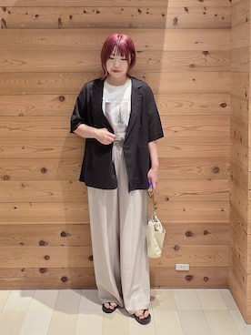 「アイテム（ボディバッグ/ウエストポーチ、ベージュ系）」を使った、テソ子さん（レディース・162cm）の夏コーディネート