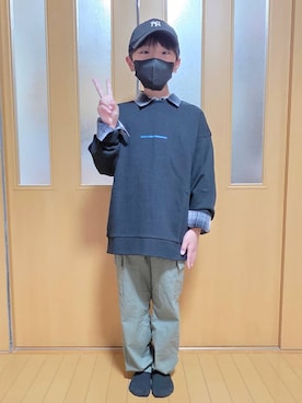 「アイテム（カーゴパンツ）」を使った、テソ子さん（キッズ・133cm）の秋コーディネート