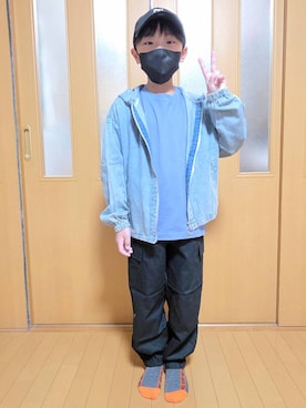 「アイテム（カーゴパンツ）」を使った、テソ子さん（キッズ・133cm）の秋コーディネート