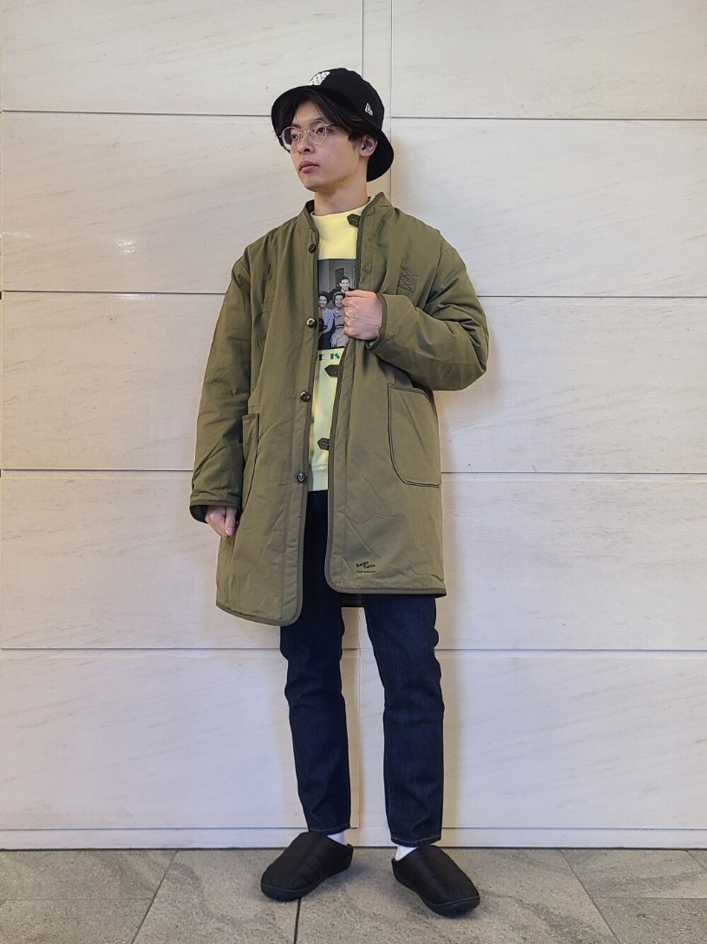 「ハット、リバーシブル、トレーナー、サニーレーベル、サンダル、デニム、アーバンリサーチ」｜「URBAN RESEARCH Sonny Labelのスリムデニム（デニムパンツ、ブルー系）」を使った、たかやさん（メンズ・174cm）の秋コーディネートの1枚目の写真