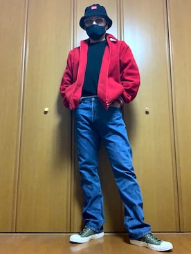 「AVIREX（アヴィレックス）のアイテム（その他アウター、レッド系）」を使った、ashusanさん（メンズ・174cm）の秋コーディネート
