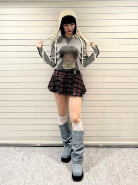 「アイテム（ブーツ、ブルー系）」を使った、JURIさん（レディース・161cm）の秋コーディネート