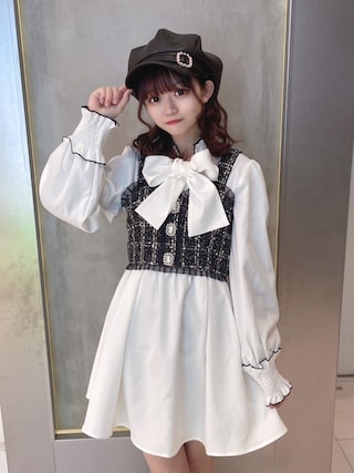 ROJITA（ロジータ）の「ビジューバックルフェイクレザーキャスケット