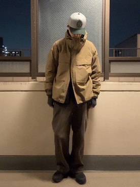 「On（オン）のアイテム」を使った、HOLLIEさん（メンズ・180cm）の冬コーディネート