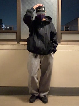 「On（オン）のアイテム」を使った、HOLLIEさん（メンズ・180cm）の春コーディネート