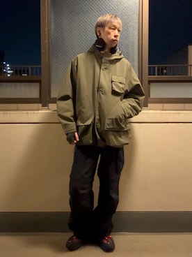 「OAKLEY（オークリー）のアイテム」を使った、HOLLIEさん（メンズ・180cm）の冬コーディネート