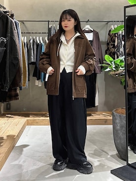 「アイテム（スラックス、ブラック系）」を使った、82omochi73さん（レディース・158cm）の秋コーディネート