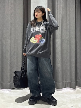 「PBLIM（ページボーイリム）の《UNISEX》スラブブリーチデニム（デニムパンツ）」を使った、82omochi73さん（レディース・158cm）の秋コーディネート