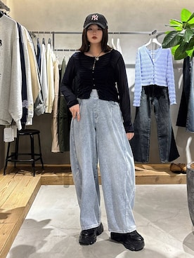 「PAGEBOY（ページボーイ）のプラットチャンキースニーカー（スニーカー、ブラック系）」を使った、82omochi73さん（レディース・158cm）の春コーディネート