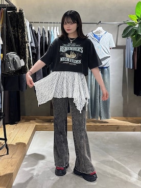 「PAGEBOY（ページボーイ）のスリムレッグフレアデニム/脚長効果抜群【4color/4size】（デニムパンツ、ブラック系）」を使った、82omochi73さん（レディース・158cm）の夏コーディネート