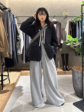「PAGEBOY（ページボーイ）のサイドタックルーズウラケパンツ/イージーパンツ【4color・2size】（スウェットパンツ）」を使った、82omochi73さん（レディース・158cm・20代）の秋コーディネート