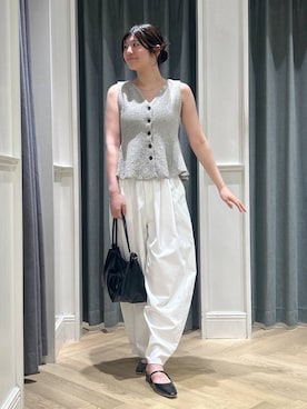 「A part by（アパートバイ）のブークレペプラムニットノースリーブ（ベスト、ブラック系）」を使った、hinariさん（レディース・167cm）の夏コーディネート