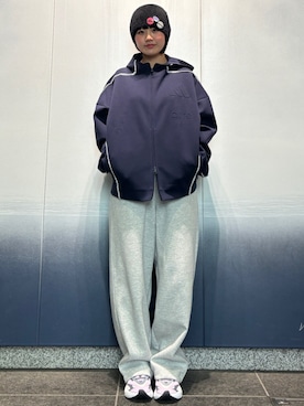 「adidas（アディダス）のadidas x Arte Antwerp Z.N.E. フルジップ トラックトップ（トップス、ブルー系）」を使った、TNさん（レディース・160cm）の冬コーディネート