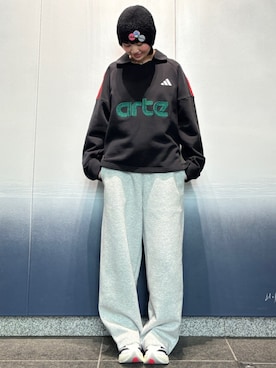 「adidas（アディダス）のadidas x Arte Antwerp テリー長袖ジャージ（トップス、ブラック系）」を使った、TNさん（レディース・160cm）の冬コーディネート