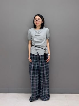 「KBF（ケイビーエフ）のアシメトリーデザインカットソー（T恤/上装、グレー系）」を使った、てらさん（レディース・153cm）の夏コーディネート