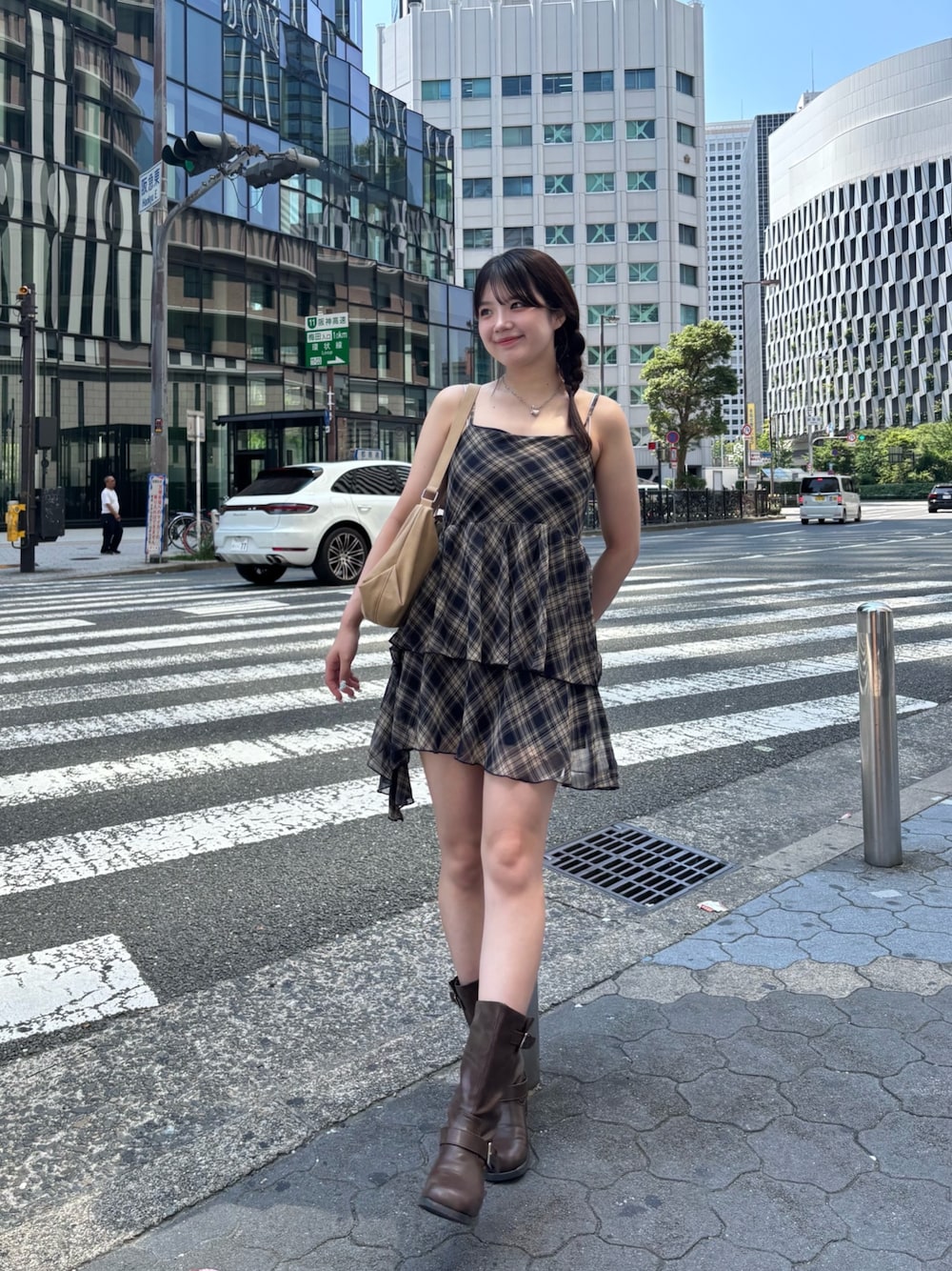 「Chicoのティアードサイドドロップフリルミニワンピース（ワンピース、ブルー系）」を使った、Sakuraさん（骨格ストレート・レディース・168cm）の夏コーディネートの1枚目の写真
