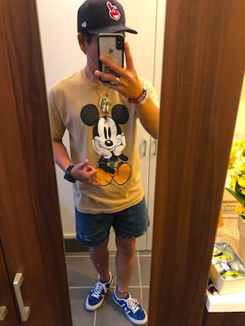 「ミッキーT」｜「アイテム（アクセサリー）」を使った、三浦 良也さん（メンズ・174cm）の夏コーディネート