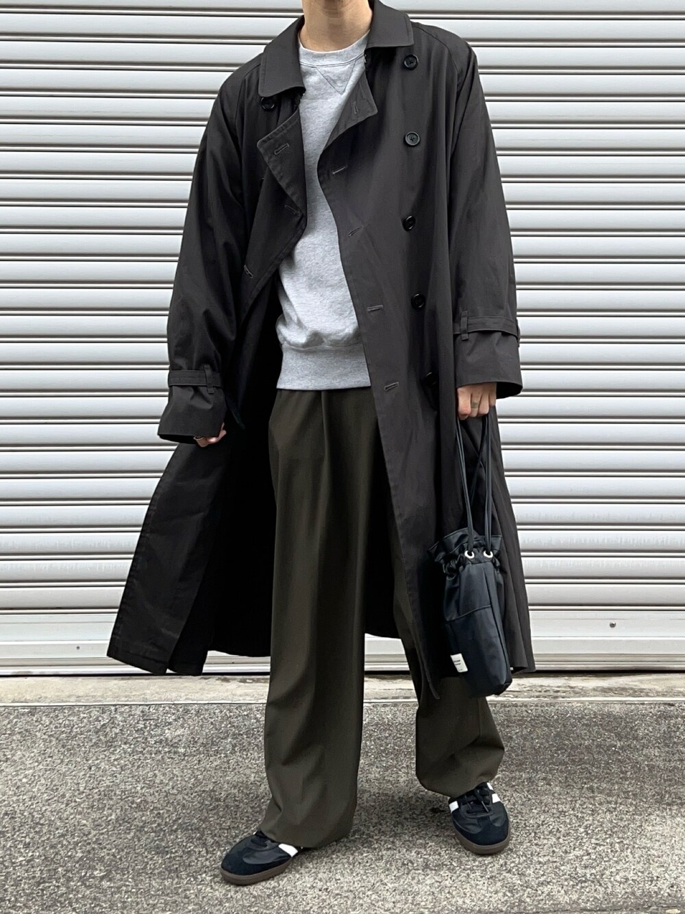 すと｜YOKEのトレンチコートを使ったコーディネート - WEAR