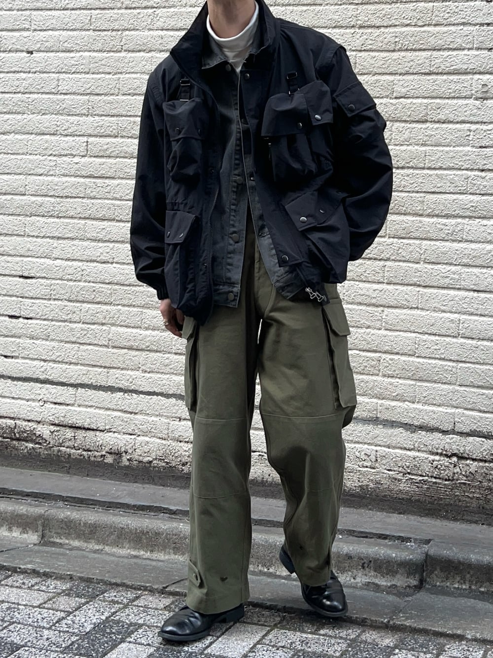 すと｜YOKEのミリタリージャケットを使ったコーディネート - WEAR