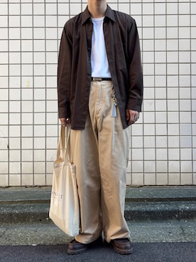 「Graphpaper（グラフペーパー）のアイテム（パンツ）」を使った、すとさん（メンズ・172cm）の秋コーディネート