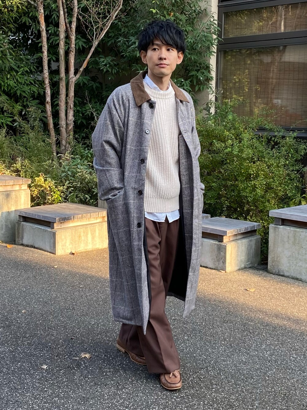 「WEGO、コーデュロイ、ステンカラーコート、UNIQLO、スラックス、へリンボーン、冬コーデ、レイヤードスタイル、プチプラ、モード、シンプルコーデ、エレガント、低身長、30代、チェック柄に恋してる」｜「LUCYのLUCY/OVERCOAT（チェスターコート、その他）」を使った、ゆっきーさん（メンズ・165cm）の秋コーディネートの1枚目の写真