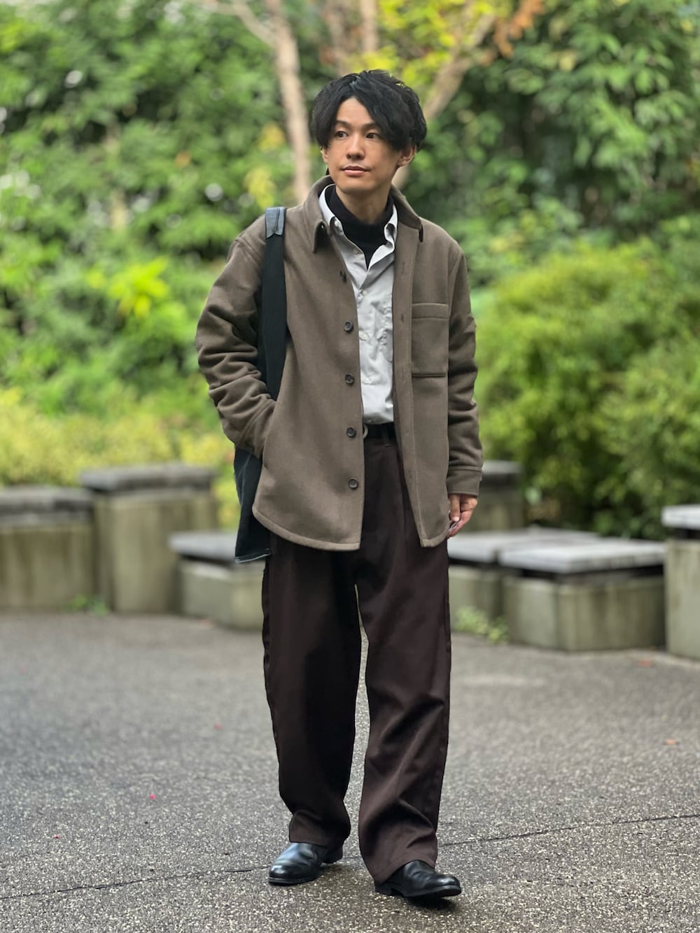 「ジャケット、ジャケットスタイル、ジャケットコーデ、秋コーデ、秋服、秋服コーデ、レイヤードスタイル、レイヤード、タックイン、シャツスタイル、きれいめカジュアル、大人カジュアル、ブラウン、ブラウン色に染まれ、低身長」｜「ClarksのCraftArlo Top / クラフトアルロトップ （ブラックレザー）（ブーツ、ブラック系）」を使った、ゆっきーさん（骨格ウェーブ・メンズ・165cm）の秋コーディネートの1枚目の写真