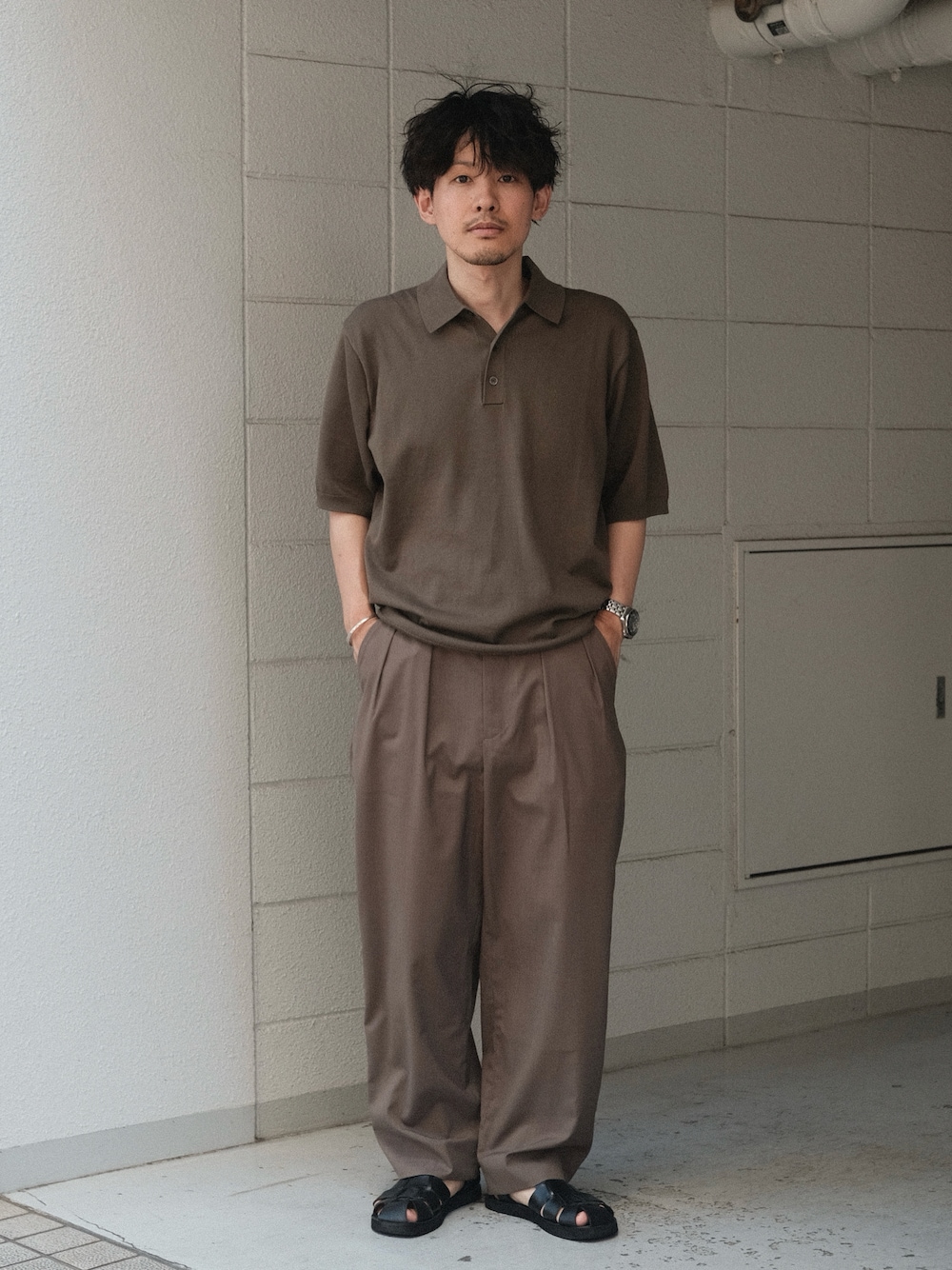 「ワントーン、ワントーンコーデ、オリーブ、カーキ、ポロシャツ、UNIQLO、green label relaxing、30代コーデ、30代、40代ファッション、40代、低身長、低身長コーデ、シンプルコーデ、シンプル」｜「UNIQLOのアイテム（ニット/セーター、グリーン系）」を使った、ゆっきーさん（骨格ウェーブ・メンズ・165cm）の夏コーディネートの1枚目の写真